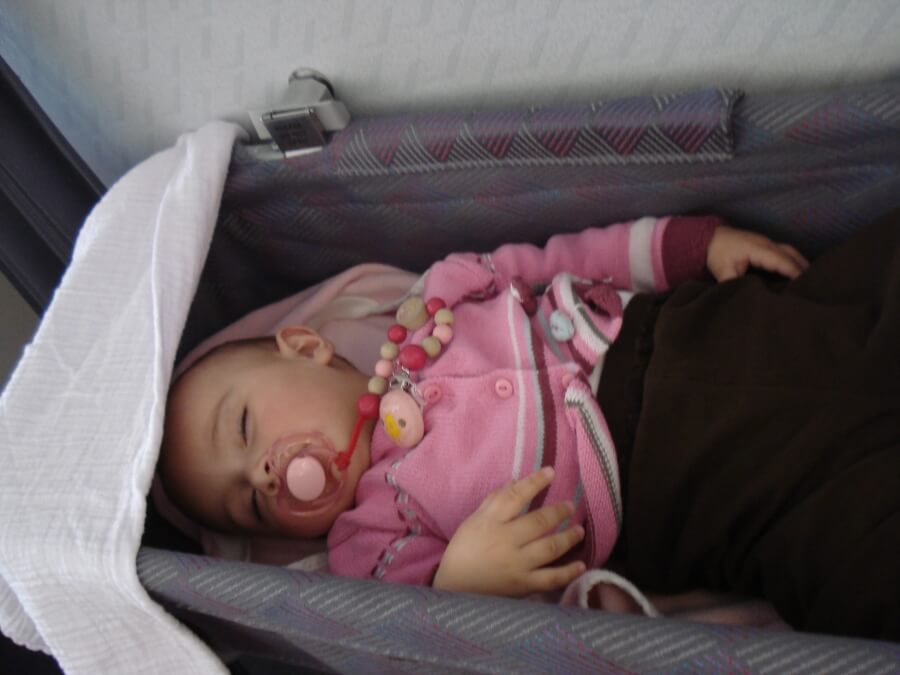 Babys im Flugzeug